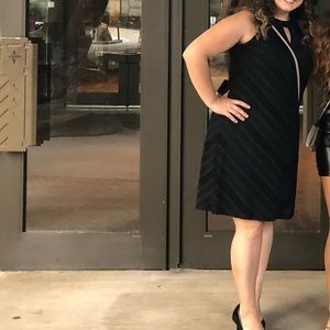 Roz & Ali Black key hole straight dress